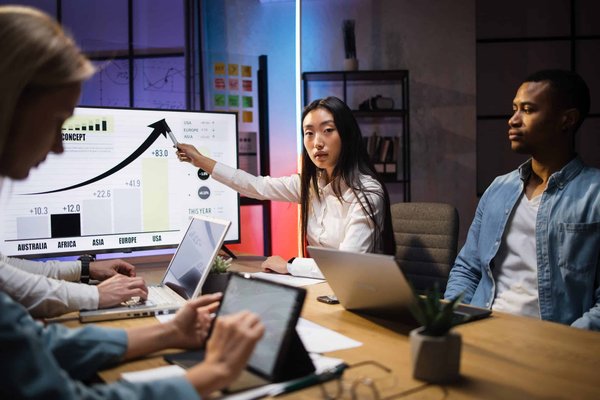 Comment les téraoctets de données générées par les jeux en ligne sont-ils analysés pour améliorer l'expérience utilisateur?